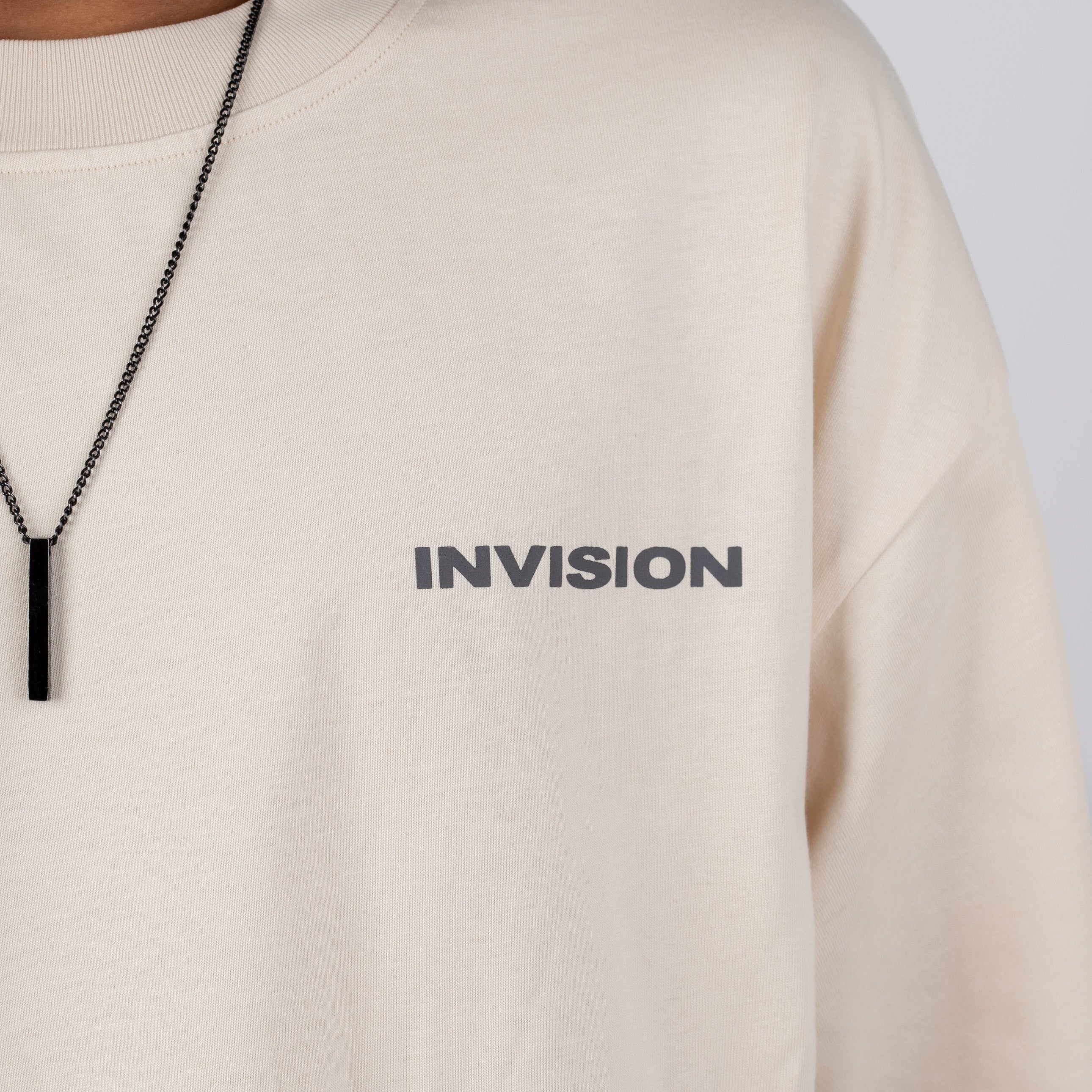 CREAM LOGO SHIRT - INVISION