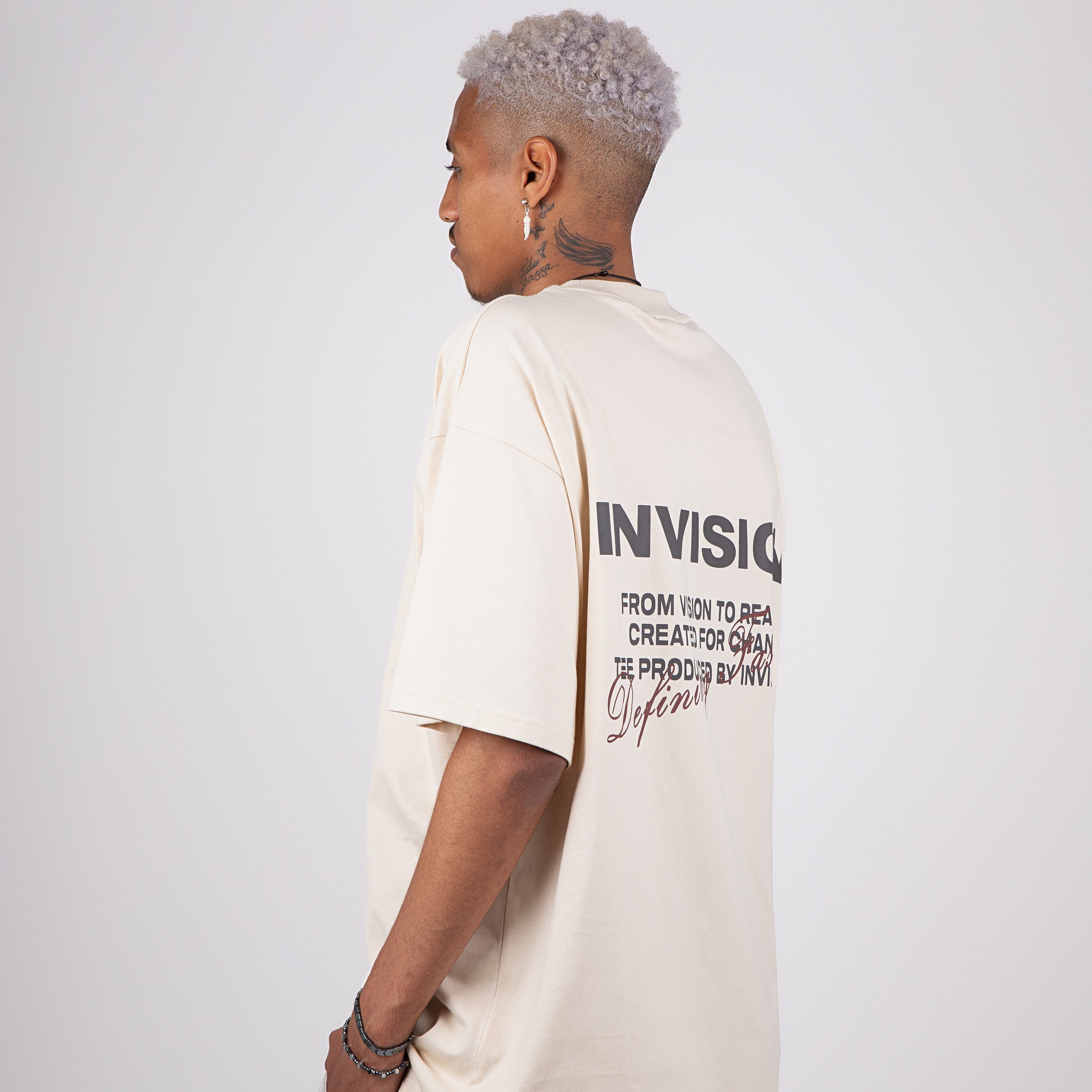 CREAM LOGO SHIRT - INVISION