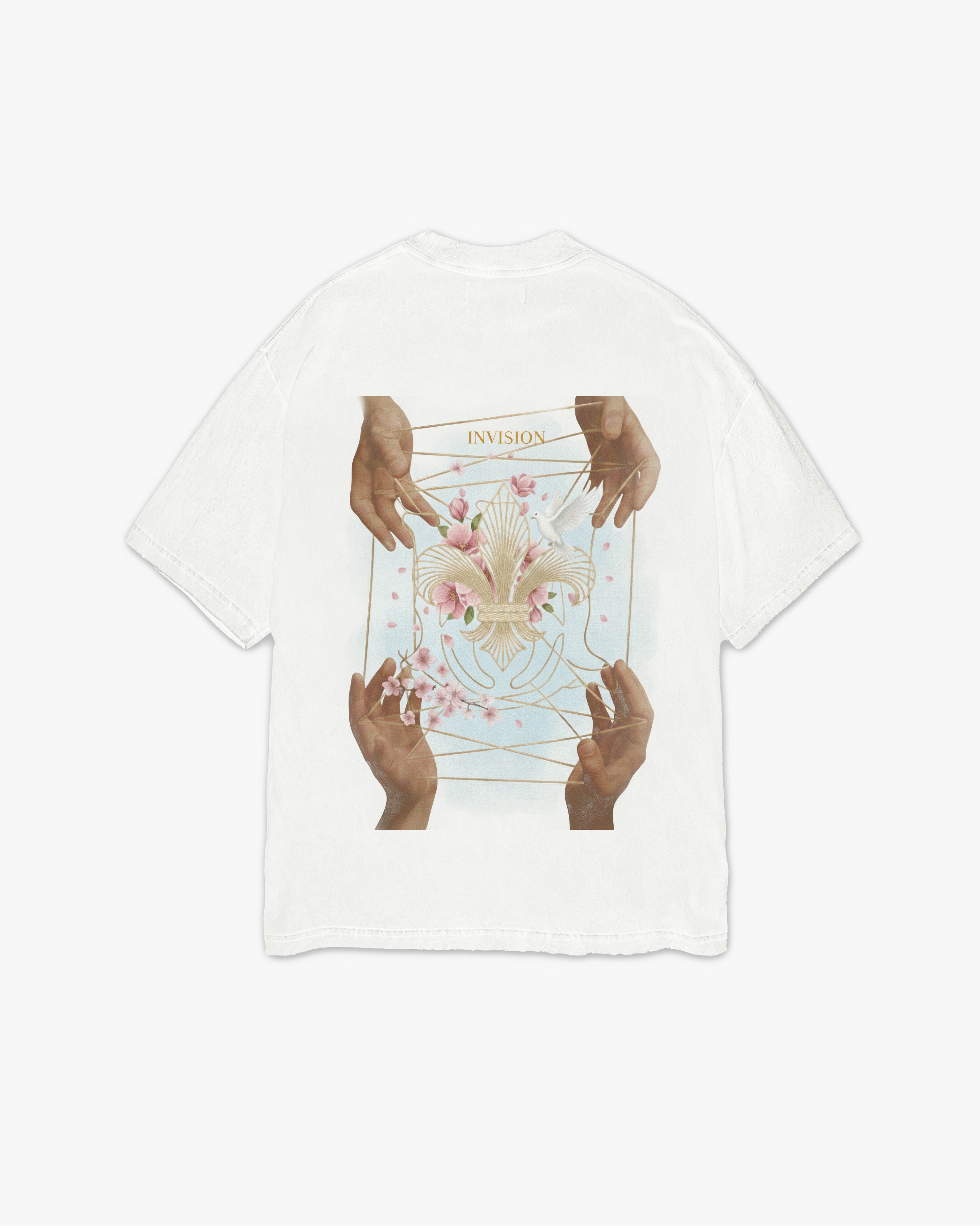 חולצת אוברסייז לבנה בעיצוב גרפי "BONDS"